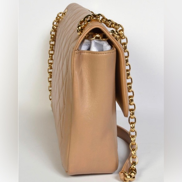 CHANEL beige flap bag with rich gold hardware. Original dust bag & box. - Picture 2 of 9